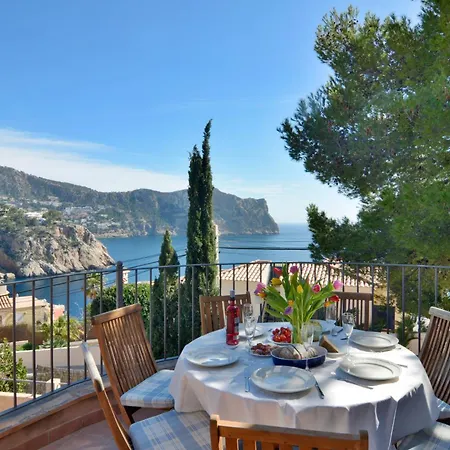 With Incredible Sea Views And Pool Up To 7