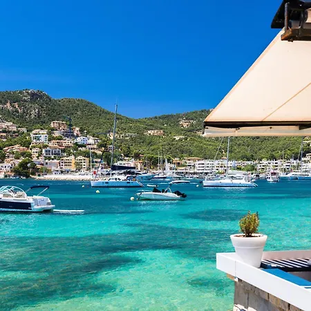 With Incredible Sea Views And Pool Up To 7 Nyaraló